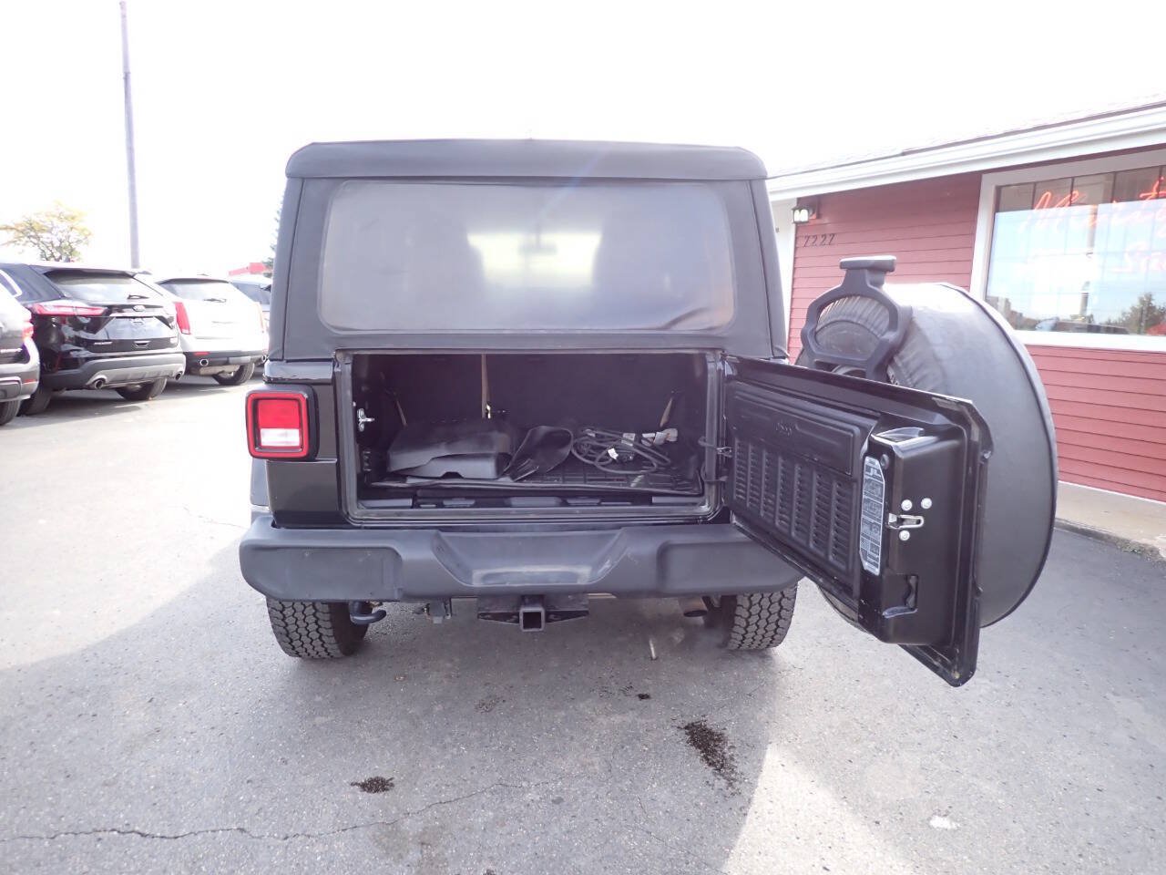 Used 2019 Jeep Wrangler Unlimited Sport S AWD/4WD image 5