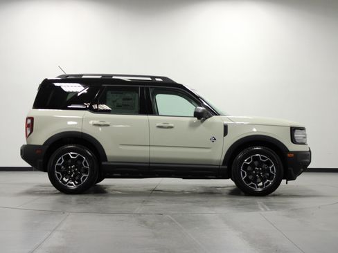 New 2025 Ford Bronco Sport Outer Banks w/ Outer Banks Tech Package+ image 3