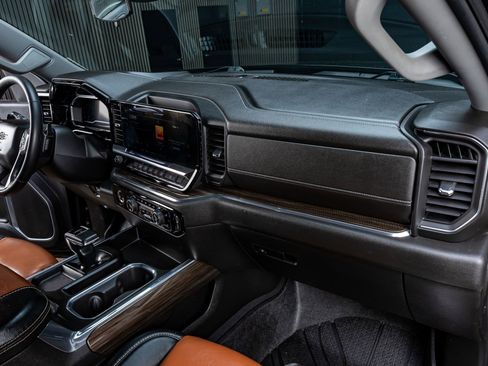 Used 2023 Chevrolet Silverado 1500 RST w/ Z71 Off-Road Package AWD/4WD image 14