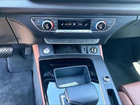 Used 2023 Audi Q5 2.0T Premium Plus w/ Premium Plus Package AWD/4WD image 26