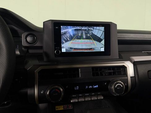 Used 2025 Toyota Tacoma SR5 AWD/4WD image 23