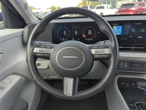 Used 2024 Hyundai Kona SEL image 18