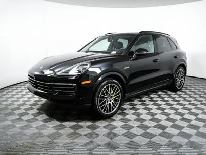 Certified 2023 Porsche Cayenne Platinum Edition