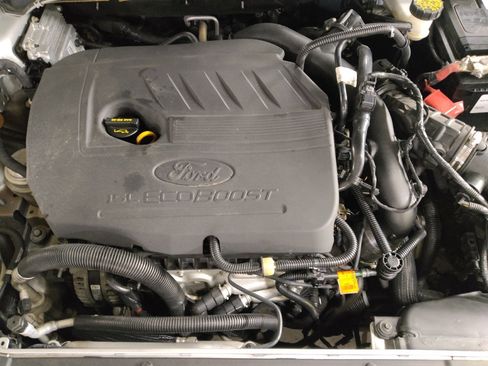 Used 2018 Ford Fusion SE w/ Fusion SE Technology Package FWD image 30