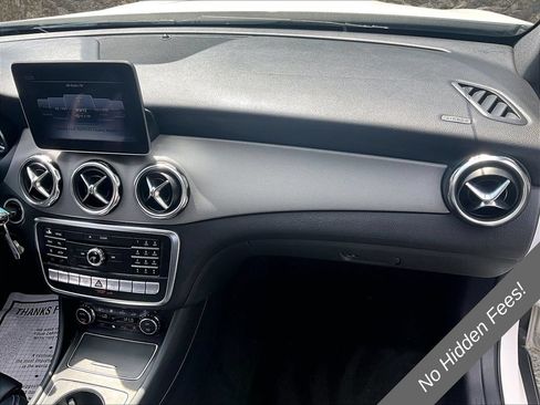 Used 2020 Mercedes-Benz GLA 250 4MATIC image 14