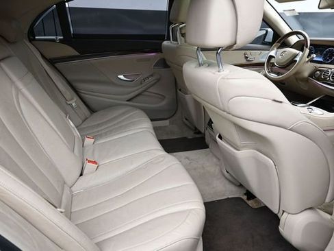 Used 2017 Mercedes-Benz S 550 Sedan image 18