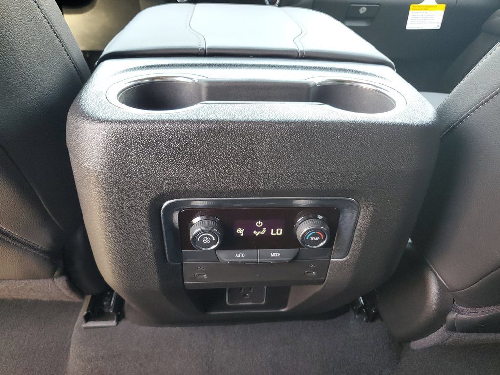 Used 2026 Chevrolet Tahoe LS RWD image 11