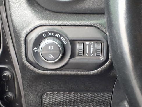 Used 2021 Jeep Gladiator Overland image 21