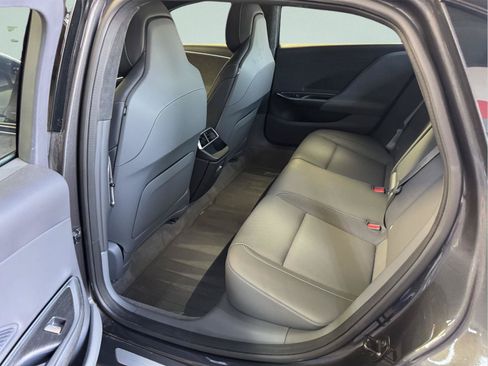 Used 2024 Lucid Air Touring AWD/4WD image 23