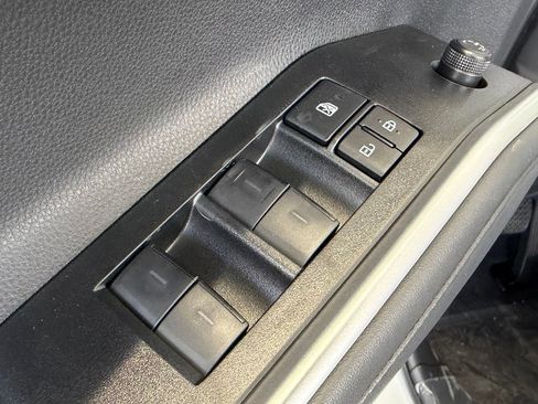New 2026 Toyota Highlander XLE AWD/4WD image 16
