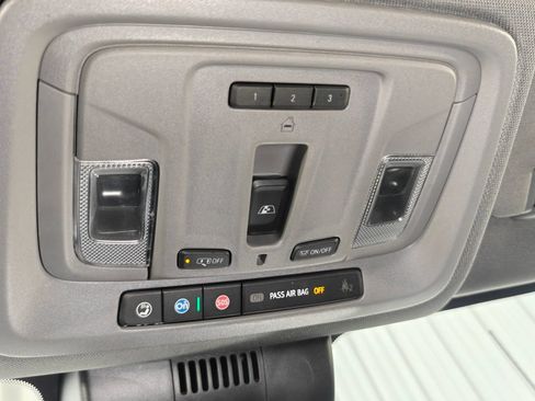 Used 2022 Chevrolet Silverado 1500 LT w/ Max Trailering Package AWD/4WD image 10