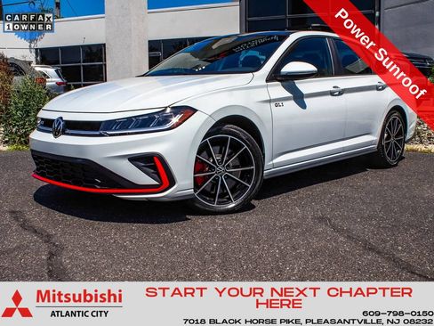 Used 2025 Volkswagen Jetta GLI Autobahn FWD image 1