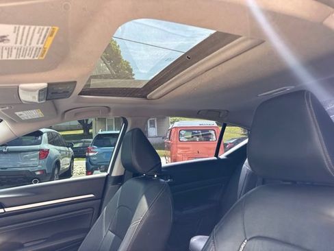 Used 2019 Nissan Altima 2.5 Platinum AWD/4WD image 14