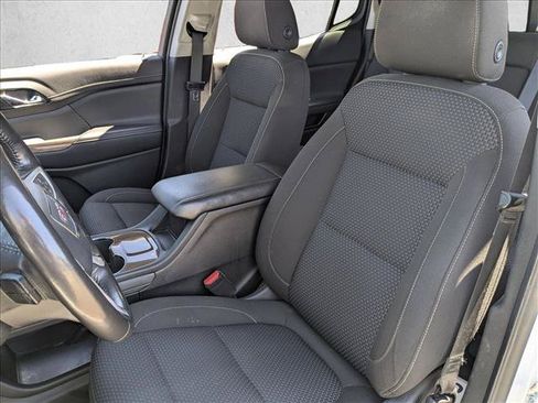 Used 2020 GMC Acadia SLE w/ LPO, Cargo Package FWD image 16