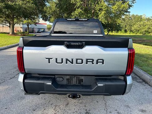 Used 2022 Toyota Tundra SR5 w/ SR5 Premium Package RWD image 5
