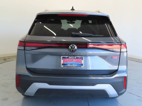 New 2025 Volkswagen Tiguan S image 5