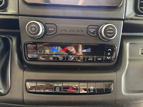 Used 2025 RAM ProMaster 2500 w/ U-Haul Equipment Group FWD image 20