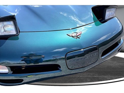 Used 2000 Chevrolet Corvette Convertible w/ Memory Pkg RWD image 28