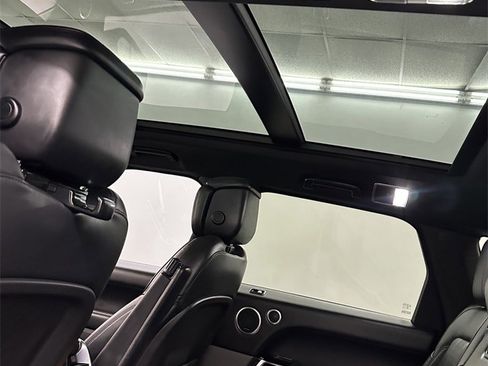 Used 2019 Land Rover Range Rover Sport HSE Dynamic image 29