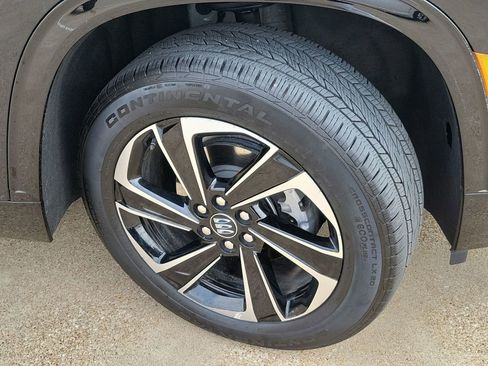 Certified 2025 Buick Enclave Sport Touring image 32