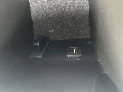 Used 2015 Mercedes-Benz GLA 250 4MATIC image 23