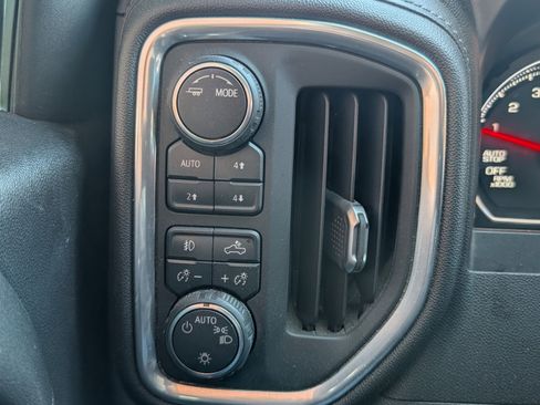 Used 2021 Chevrolet Silverado 1500 RST w/ Z71 Off-Road Package image 11