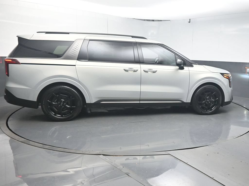 Used 2025 Kia Carnival SX Prestige FWD image 8