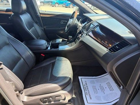 Used 2018 Ford Taurus Limited FWD image 20