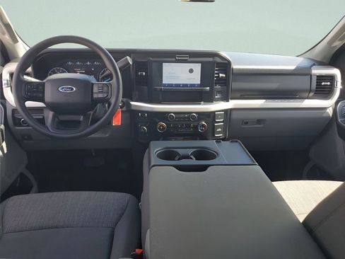 Used 2025 Ford F250 XLT image 24