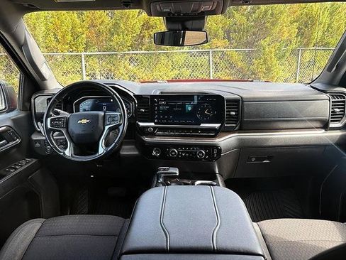 Used 2023 Chevrolet Silverado 1500 LT image 39
