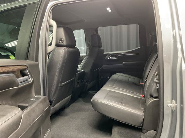 Used 2023 Chevrolet Silverado 1500 RST w/ Redline Edition AWD/4WD image 8