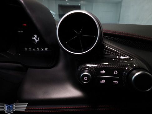 Used 2020 Ferrari F8 Tributo RWD image 29