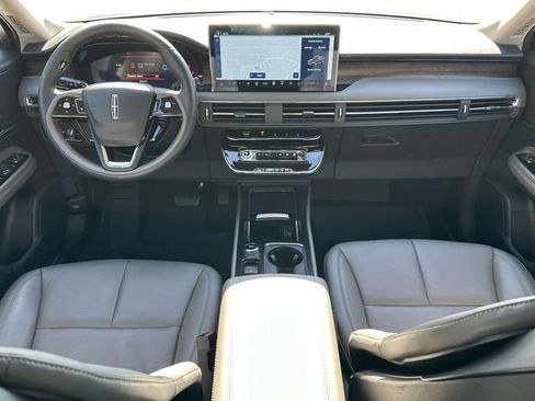 Used 2025 Lincoln Corsair Grand Touring w/ Equipment Group 301A AWD/4WD image 19