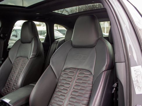 Used 2022 Audi RS 6 image 12