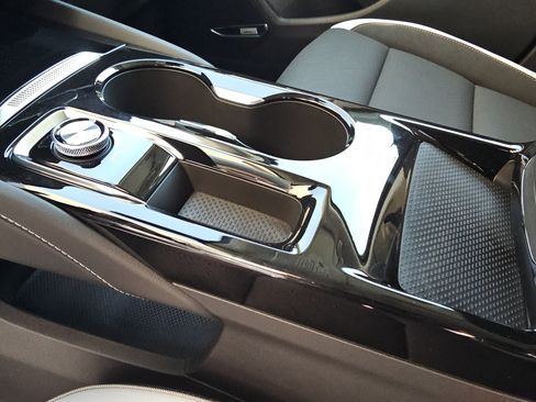 Used 2025 Buick Envision Sport Touring image 25