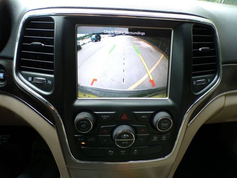 Used 2014 Jeep Grand Cherokee Limited w/ Trailer Tow Group IV AWD/4WD image 27