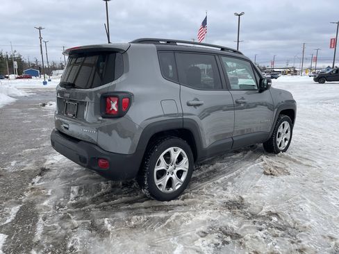 Used 2022 Jeep Renegade Limited image 3