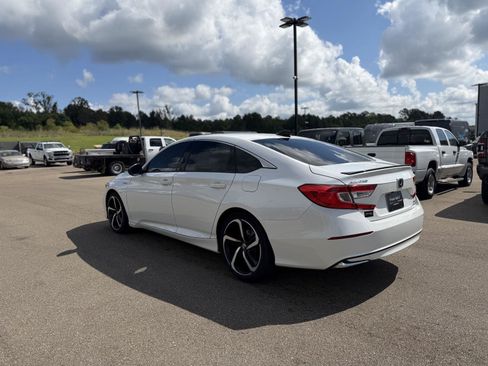 Used 2022 Honda Accord Sport image 4
