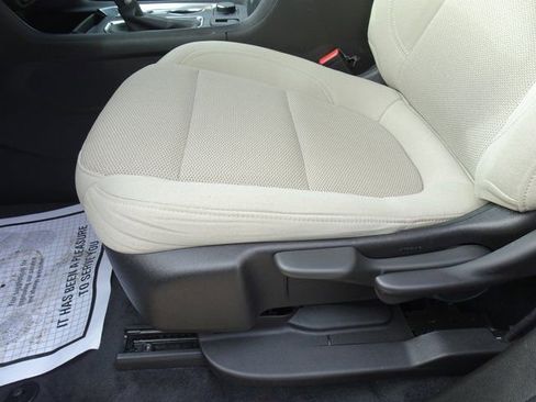 Certified 2022 Chevrolet Traverse LS image 9