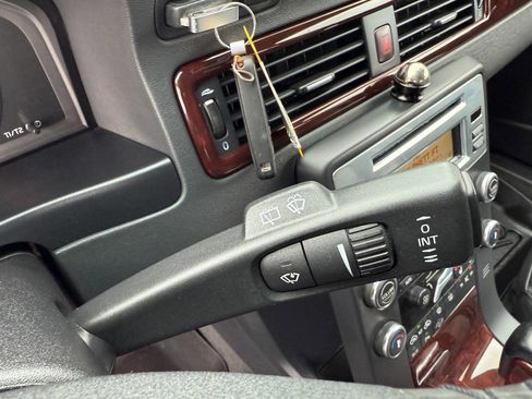 Used 2008 Volvo XC70 3.2 image 31