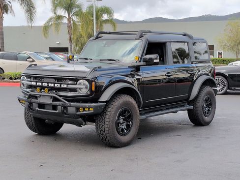 Used 2023 Ford Bronco Outer Banks w/ Sasquatch Package AWD/4WD image 5