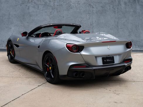 Used 2022 Ferrari Portofino M RWD image 2