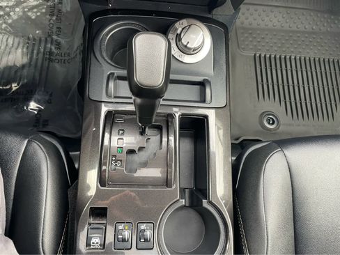 Used 2023 Toyota 4Runner 40th Anniversary SE image 25