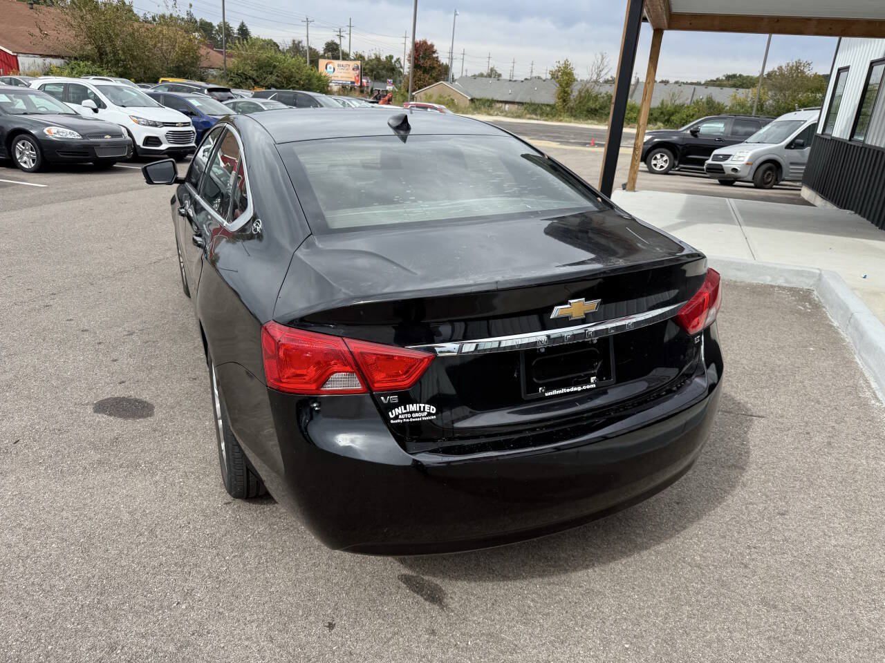 Used 2017 Chevrolet Impala LT FWD image 10