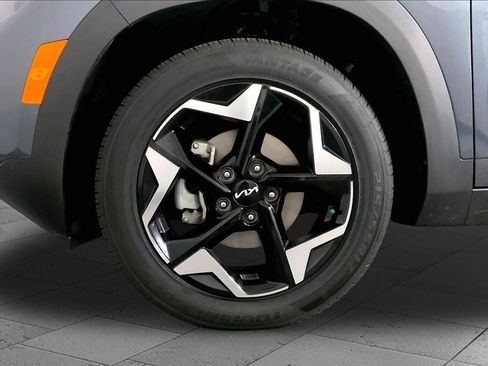 Certified 2025 Kia Seltos S FWD image 9
