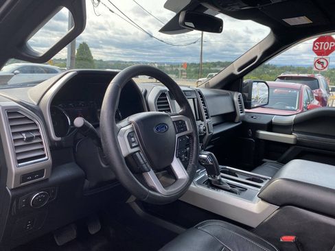 Used 2016 Ford F150 Lariat w/ Equipment Group 502A Luxury AWD/4WD image 11