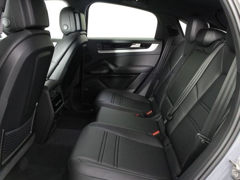 New 2026 Porsche Cayenne Coupe image 18