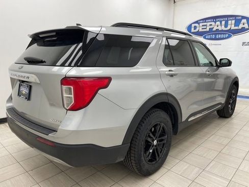 Used 2021 Ford Explorer XLT w/ Equipment Group 202A AWD/4WD image 23