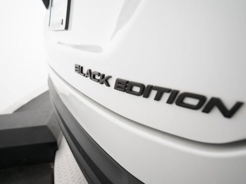 Certified 2025 Honda Pilot Black Edition image 30