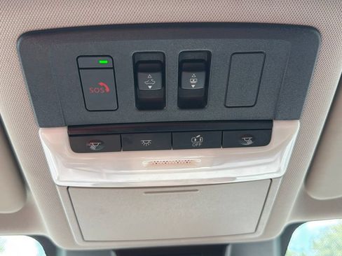 Used 2021 Nissan Rogue SL FWD image 31